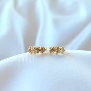 Gold Floral Women's Earrings